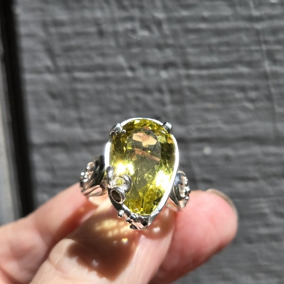 17k pear cut Lemon Quartz 🍋 & green 💚 sapphire sterling & white goldring sz8.5 - Picture 12 of 14